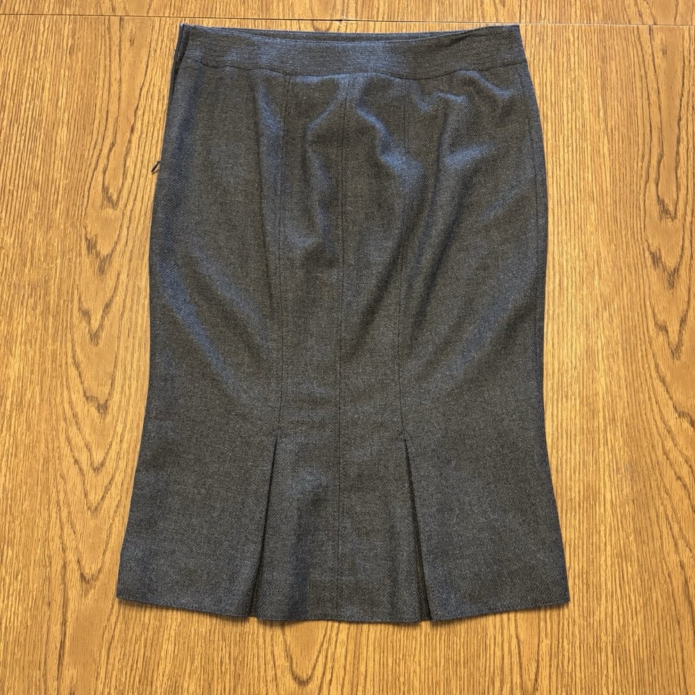 Blumarine Gray Wool Cashmere Pencil Skirt Sz 8 Italy Button Fan Back‎ Lined - Picture 4 of 11